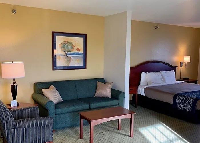 Crossings By Grandstay Inn & Suites